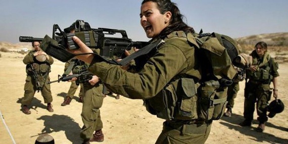 Война: Женщины-солдаты