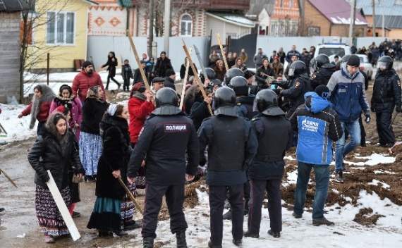 Криминал: Силовики наваляли цыганве в Плеханово