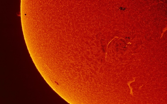 Природа: Меркурий проходит по диску Солнца