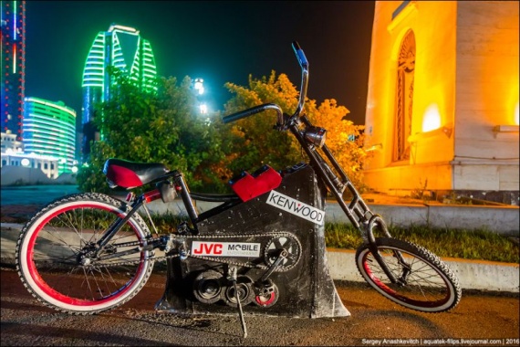 Безумный мир: Чеченские заниженные велосипеды