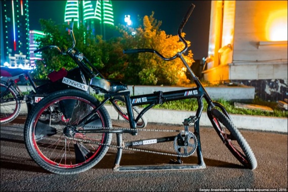 Безумный мир: Чеченские заниженные велосипеды