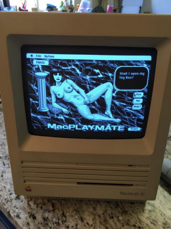 Технологии: Порно на Макинтоше 30 лет назад