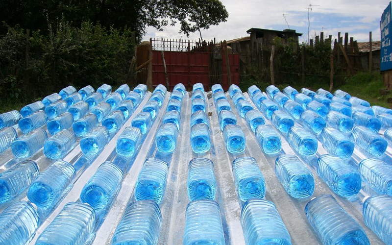 Пластиковые бутылки для воды 5 литров. Хитрая вода. Активность воды. 30 Литровая бутылка наполненная водой.