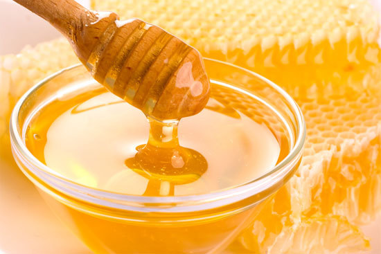 Полезные советы: Как отличить настоящий мёд от поддельного