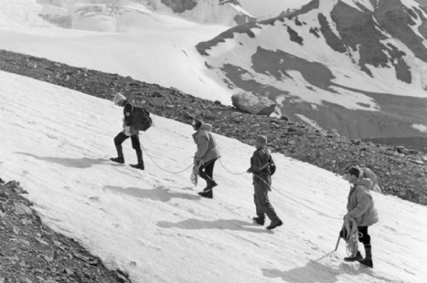 Происшествия: Смерть на пике Ленина: тайна крупнейшей трагедии в истории альпинизма