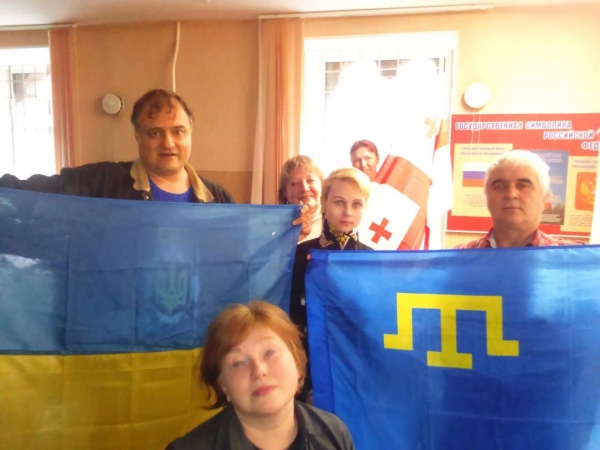 Либерасты: Либерастам и фрикам не дали пройти с флагами меджлиса, америки, пидарасов и украины по Петербургу