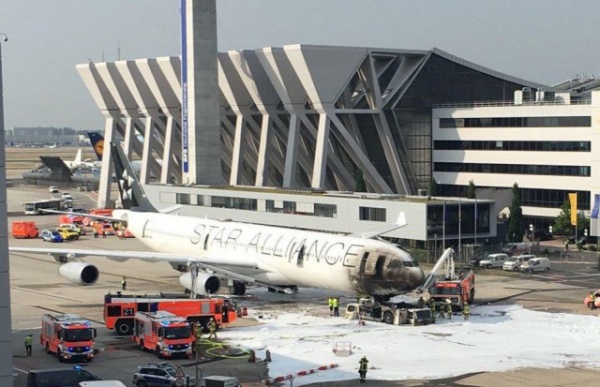 Происшествия: В аэропорту Франкфурта загорелся самолет