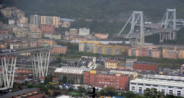 Происшествия: Обрушился Генуэзский мост, десятки погибших - заместитель премьер-министра