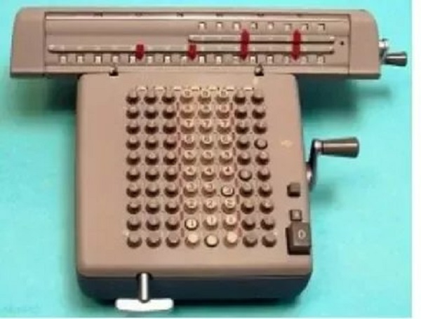 Интересное: Почему клавиши на телефонах и калькуляторах расположены по-разному?