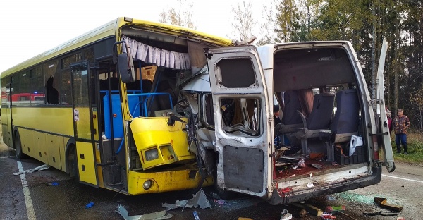 Происшествия: В ДТП с автобусом и маршруткой в Тверской области погибли 13 человек