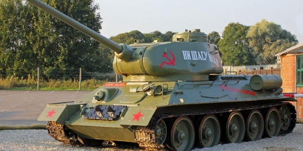 Интересное: *Советские* танки из Лаоса в России: что не так с недавно прибывшими Т-34?