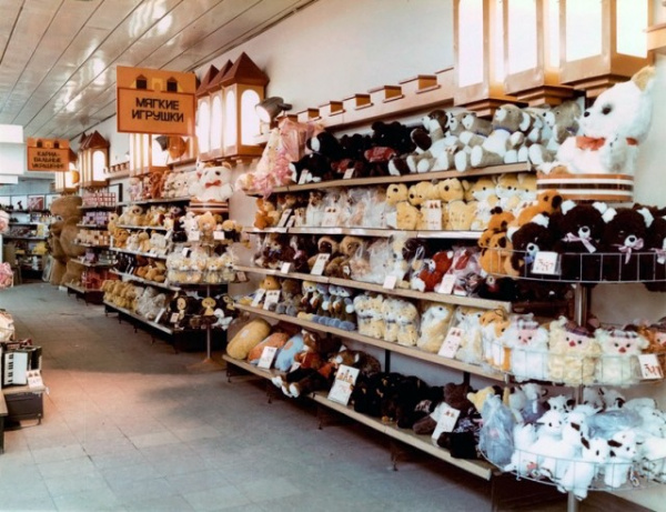 Прибалтика: Магазин игрушек Tipa-Tapa, Таллин, Эстония, 1980-е годы