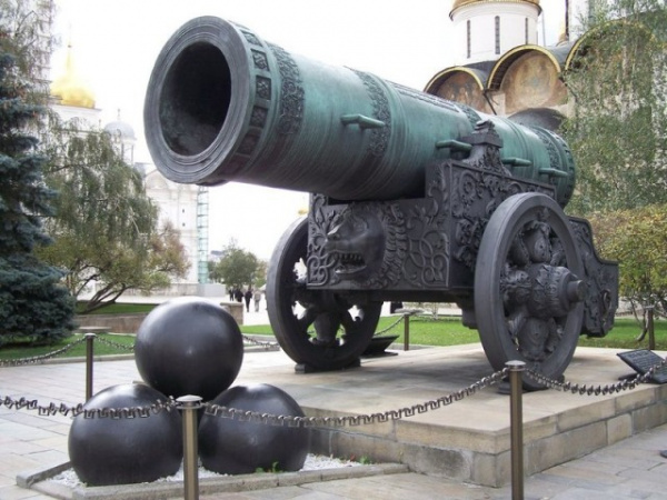 История: Царь-пушка: что на самом деле стоит в Кремле