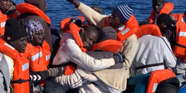Происшествия: За гибель мигрантов в Средиземном море ответит капитан танкера?