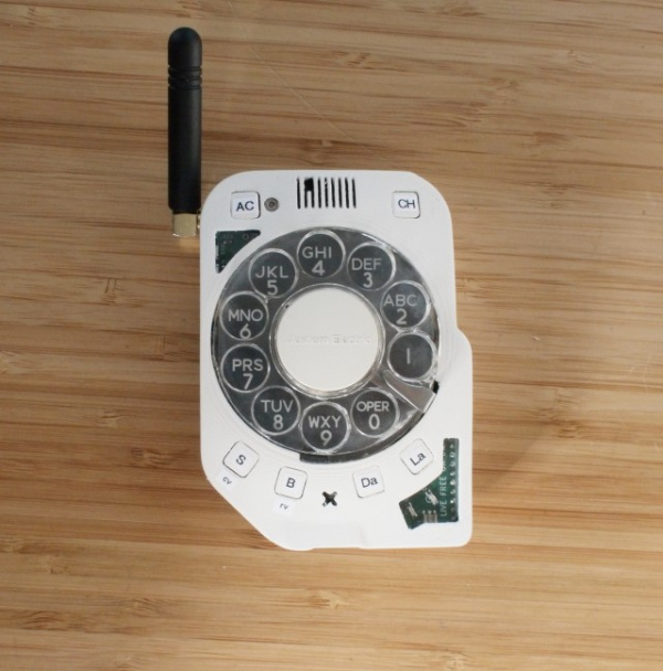 Блог djamix: Инженер из США собрала мобильный телефон с дисковым набором номера