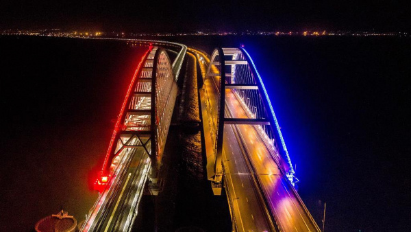 Новости: По Крымскому мосту между Керчью и Анапой начинают курсировать пригородные поезда