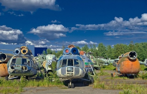 Интересное: Кладбище военных вертолётов под Петербургом (поселок Горелово, Ломоносовский район)