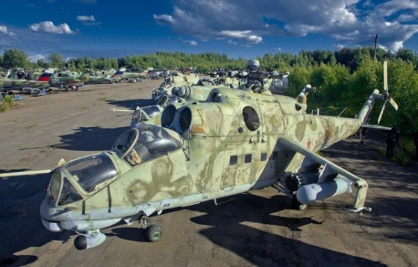 Интересное: Кладбище военных вертолётов под Петербургом (поселок Горелово, Ломоносовский район)