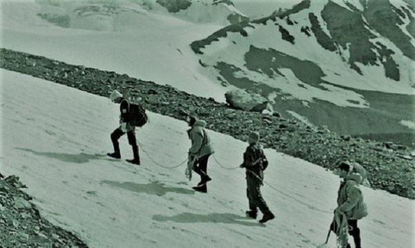 Происшествия: Гибель группы альпинисток СССР Эльвиры Шатаевой