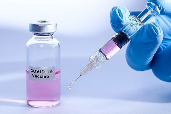 Коронавирус: Путин объявил о регистрации второй российской вакцины от коронавируса