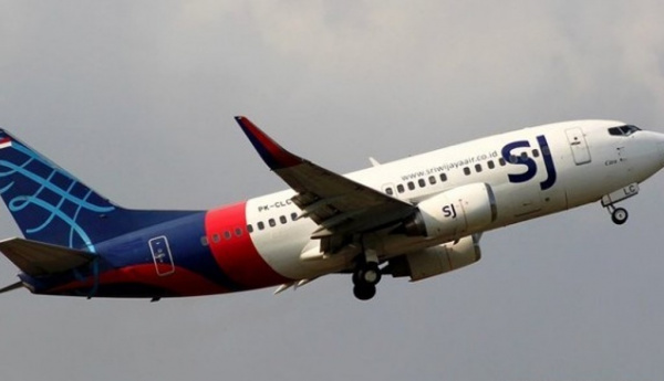 Происшествия: Boeing 737-500 пропал с радаров после вылета с Джакарты