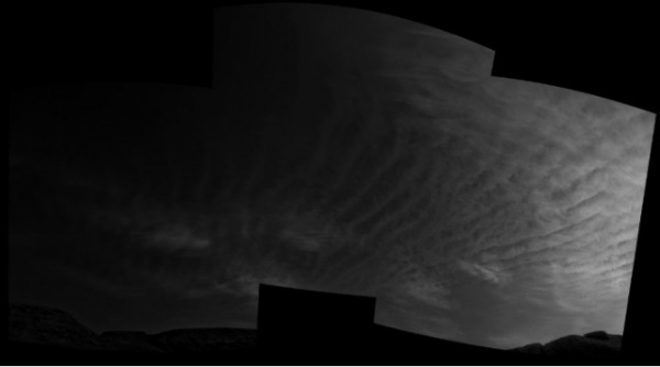 Природа: Марсоход Curiosity сфотографировал марсианские облака