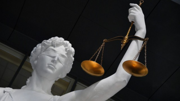 Право и закон: Как участившиеся обвинения в педофилии изменили поведение граждан