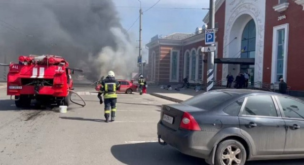 Война: В Краматорске украинские боевики нанесли удар по ж/д вокзалу *Точкой-У*