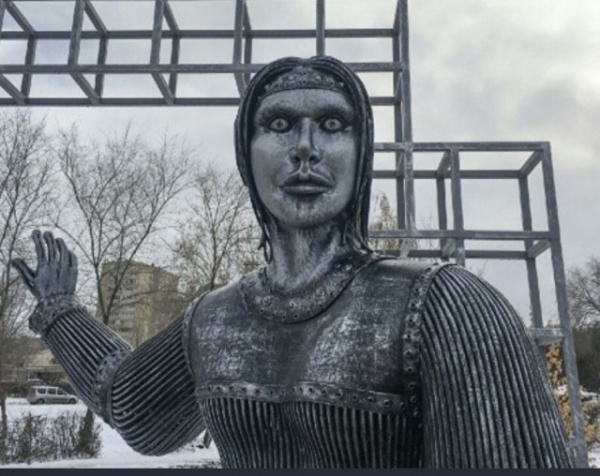 Интересное: В Нововоронеже открыли новый памятник Аленке