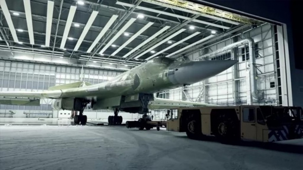 Новости: Два очередных стратегических ракетоносца Ту-160М переданы на лётные испытания