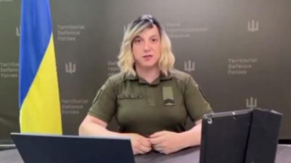 Хохлы: Одним из спикеров сил обороны Украины стал американский трансгендер