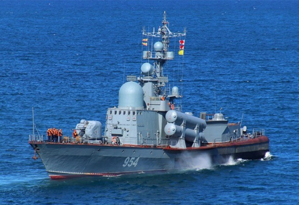 Новости: МО РФ провело учения по изоляции района Черного моря