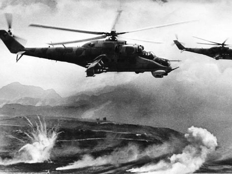 Война: Жизнь: Сегодня была война: 25 декабря 1979 года советские войска вошли в Афганистан