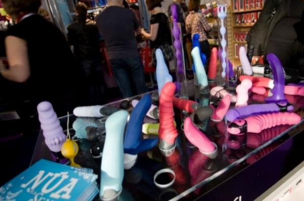 Блог kir: Eдаленная работа для девушек - тестировщиц игрушек для секса