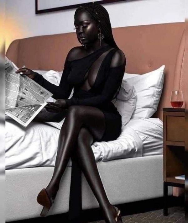 Интересное: Суданская модель Няким вошла в книгу рекордов Гиннеса за самый темный оттенок кожи на планете